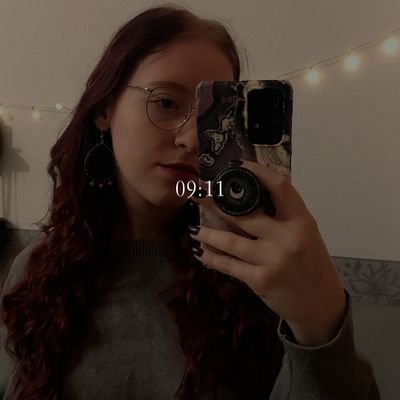 tnkrblnad's profile picture. lvl 23 • loves fairy lights and games