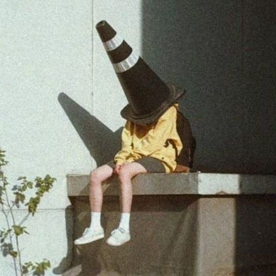 bdfud_0's profile picture. 어릴 적 그네 밑에 심었던 편지를 찾아