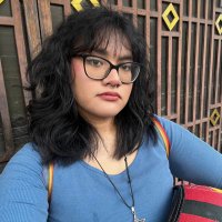 laurie ≽^•⩊•^≼ (@caliclow) 's Twitter Profile