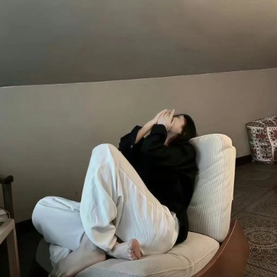 Juliana_oul's profile picture. I just want to talk to smart people💁‍♀️