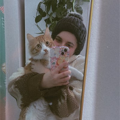 Cats mama 🐈🐈 طالبة PhD 🎓|| قارئة 📖 || مهتمة باللغات 💬 ꜱʜᴀʀɪɴɢ ꜱɴɪᴘᴘᴇᴛꜱ ᴏꜰ ᴍʏ ᴊᴏᴜʀɴᴇʏ 🌻 #FreePalestine 🇵🇸 #Phdstudent