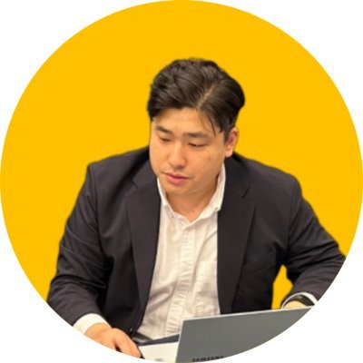bookcreation_'s profile picture. 📔자기계발, 성공습관 글을 쓰는 브런치 작가
💡13년 차 교육기획자의 3040직장인 인사이트
✏️매일 글쓰기로 독서와 깨달음을 전해요✨️