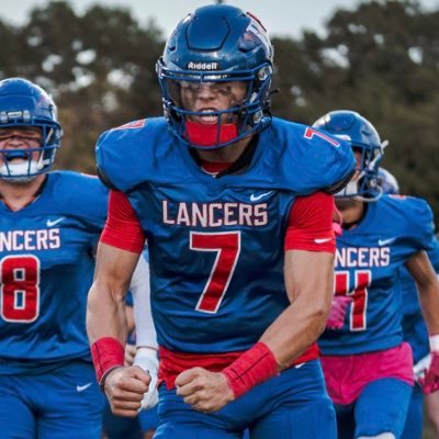 Jaxhiggins07's profile picture. Quarterback ┃SCSU