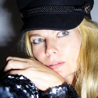 klaralandrat's profile picture. actress, writer, producer. Full time globe trotter.