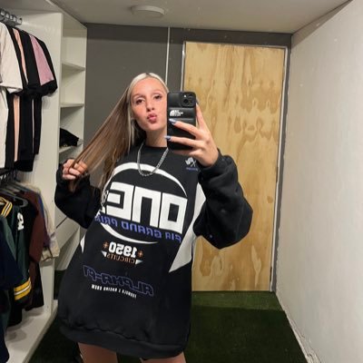 Mar_Masson's profile picture. 𓆩𓆪 - 💜 - 4 - 43 -