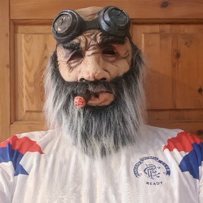 Im a Father and a proud Grandparent. And my boss is Jesus Christ . Ive got no time for woke rubbish ✝️🏴🏴🇺🇲