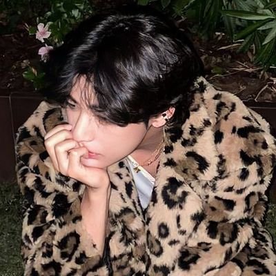No Name, That's what I have.
No shame, I'm on my grave.💜
(Fan account)
My Forever comfort @BTS_twt