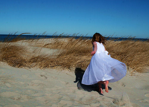 lisaleemarie's profile picture. A white beach, an ocean to hear, a sky to see, stars to dream ~that is me~*