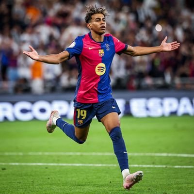 Fan of FC barcelona, Argentina and spanish Football Team.
Die hard Fan of Lionel Messi,Yohan Blake,Sachin Tendulkar ,MSD and Surya.