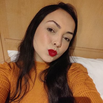 escritora, neuropsicóloga, viciada em taylor swift e true crime, não necessariamente nessa ordem