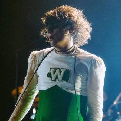 ryou7stars's profile picture. 20 🖤 EN/日本語 🙌🏻 INFP 🌸 I draw sometimes... | I love music recommendations!!