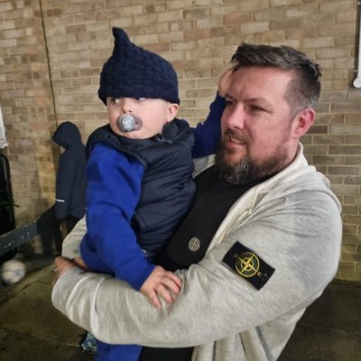 old, grey father of 6. fire protection engineer #Millwall https://t.co/WzKT398LPF