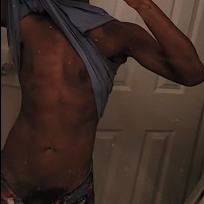 Pouth6's profile picture. 