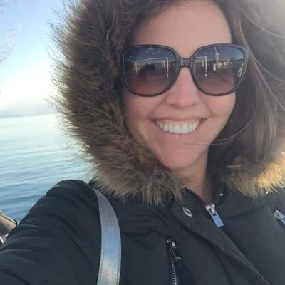 I ❤️ my Husband/Kids/Horses/ Cats/Dogs/ Fashion & All things Disney/Pretty. 👗✨️ BIG Foodie / Massive Gamer/ Enjoy hiking/ Extreme sports! 🥘🎮🥾🏂 From UK 🇬🇧