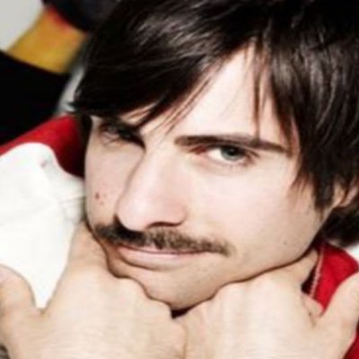 nevrlikethecure's profile picture. 17yo maths, music, and movies freak