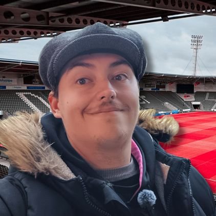 🎙 Presenter/Content Creator
⚽️ FA L1/L2 Football Coach
📸 Influencer
🛡 MEAN THAT BADGE TO YOU!
📧 Enquiries: DM or email me - aaronchalloner@sky.com