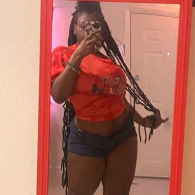 🤫Southern Findom MILF. No room for sweetness, incredibly sexy💋|Tribute $45+ 💰to speak| Fluently speak cash| backup acc: @PinknsideeC