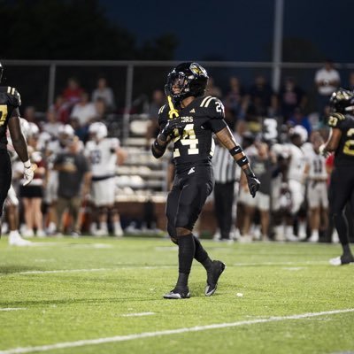 IM NFL BOUND💯 #ONTOPSOON🗣 ECCC sophomore Safety 🥶 GPA:3.9 GOD 1st 5’11 180lbs pnutsherrod@gmail.com #MDU7v7🐶 https://t.co/oWij5pPnNu