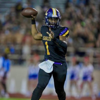 6’1 215 |Quarterback @FootballVUL Recruitment is Open| Full-Qualifier| 4 Years of Eligibility| Contact Me #JucoProduct