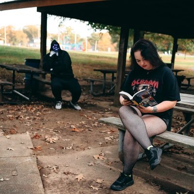 18+ spicy romance book lover💕🌶️ If no ones told you today I’m proud of you☺️ 4/200 books read this year🥰