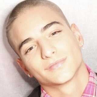 Somos el FanClub Oficial de @MALUMACOLOMBIA en España!!♥ la humildad prevalece, la fucking magia crece
Apoyando a nuestro pequeño gigante!!! made in COLOMBIA