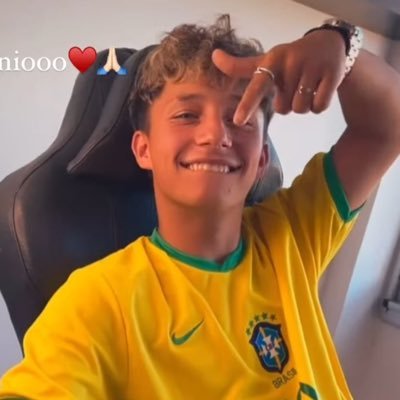 finhahada's profile picture. lalicomeobrasilpfv