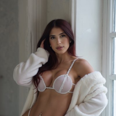 Instagram: @missbuscemi Snap: missbuscemi3