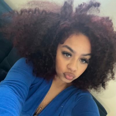 kkenzieniicole's profile picture. in this world but not of it