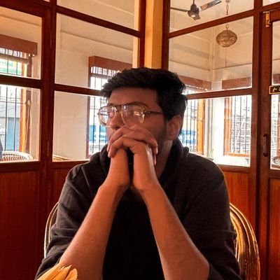 woahadii's profile picture. Chai piyo biscuit khao!!