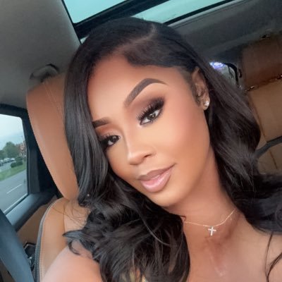 God Is King. Crown me the greatest. Your everyday dream 💕1 9 0 8 🍀. Luxury realtor bae 🔑🏠 Crypto & Stocks trader 📈 I can teach you how to earn good money.