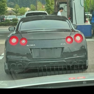 From driving uber in college to 8 retail stores, 5 restaurants, a laundromat, rentals and more. Stock and crypto fanatic.