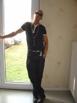 lmfv6189's profile picture. eclair cherche nuage pour coup de foudre.