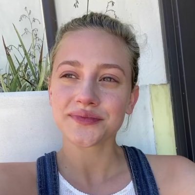 whitedoveclara's profile picture. 