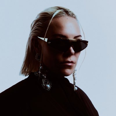 ▼ Sam Divine ▼ Profile