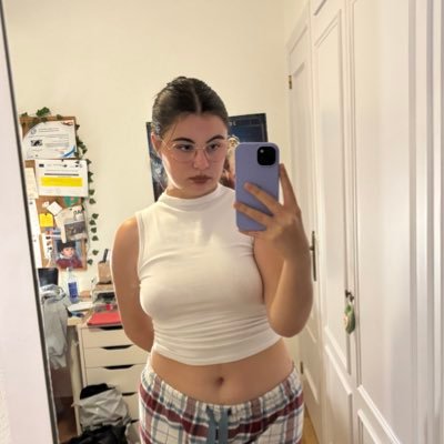 candelagnzlz_'s profile picture. guapa, lista y periodista