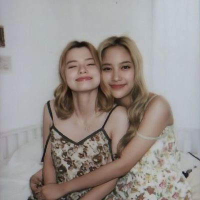 wediditfb's profile picture. -for #beckysangels and #srchafreen  :)🌷🤍🧚‍♀