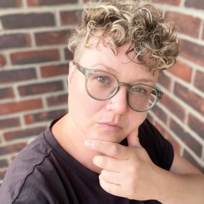 Queer welsh nonbinary soprano 🏴 | RWCMD Masters Grad 🎶| they/she 🌈