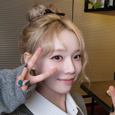 11aespawinter's profile picture. 