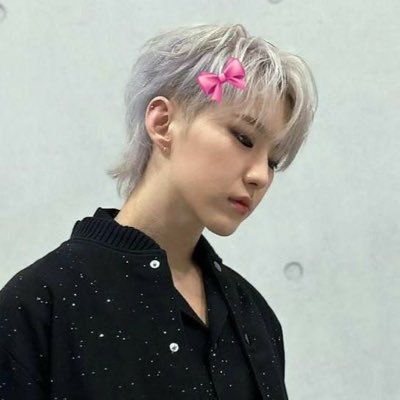 einzelzone's profile picture. 