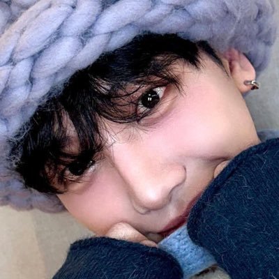 cheesecub's profile picture. 꿈을 좇는 사람은 눈이 빛난다는 말이 어울려서
