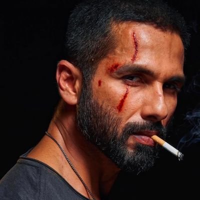 biggest fan of shahidkapoor ♥️♥️♥️😍😍😍😍 forever and rest of my life 🥰🥰