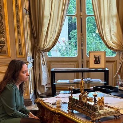 Advisor to the EVP of the European Commission @steph_sejourne 🇪🇺 - du Parlement européen au Berlaymont, en passant par le Quai d’Orsay 🗳️🏭👩🏻🏭