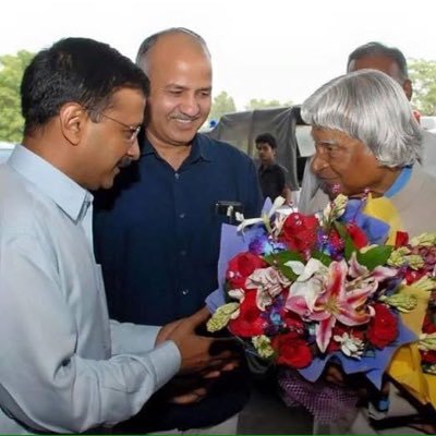 भ्रष्टाचार मुक्त भारत हमारा सपना है .. RT are Not Endorsement... #इंकिलाब ज़िंदाबाद 🇮🇳