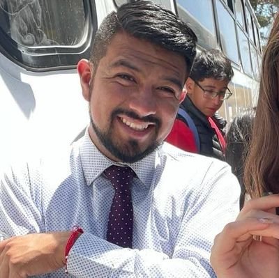 Lic. en Políticas Públicas por la UAM, Diplomado en Gestión y Administración Municipal, socio de ACEVAL y evaluador emergente, Columnista y Ganadero mexicano.