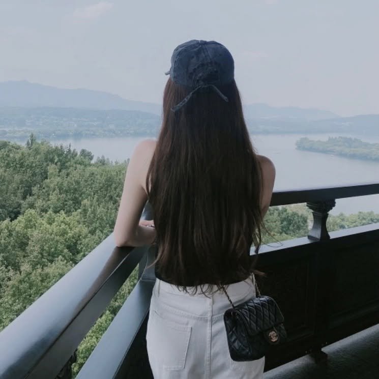 DeteenaBsmR's profile picture. 