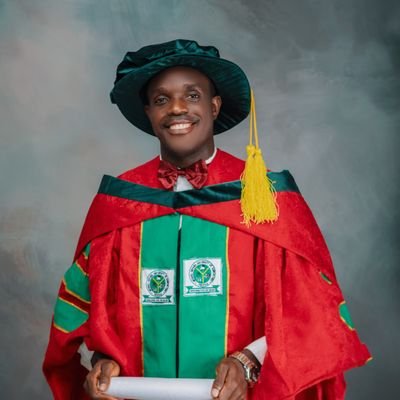 Momentous_iyke's profile picture. 