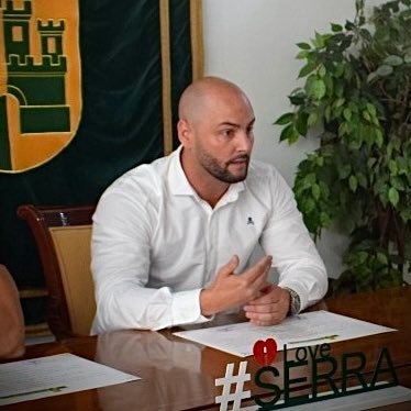 Ruben_Fdez_Diaz's profile picture. Padre 👨‍👦‍👦. Atlético 🔴⚪️🔴. Concejal del Excmo. Ayuntamiento de Serranilllos del Valle (Madrid)🔝. Vocal FMM 🚔. TDS 💚.