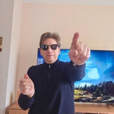 La vie est un défi, vivez-là, sentez-là, aimez-là, riez, pleurez, jouez, gagnez, perdez, trébuchez, mais relevez-vous toujours et avancez !