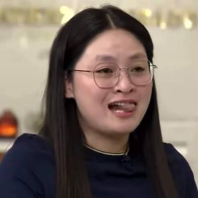 YuriAGoat's profile picture. GOOOOOAT REFLECTED