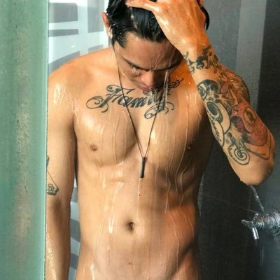 JPEG COLLECTOR | BJJ Black Belt | +20 handicap Golfer | TikTok: @broomconfessions